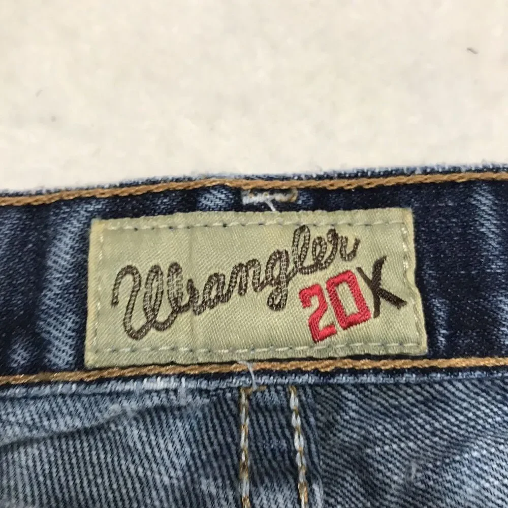 WRANGLER 20X Style 02 Jeans Men 30x31 Slim Fit Distressed Whiskered Western